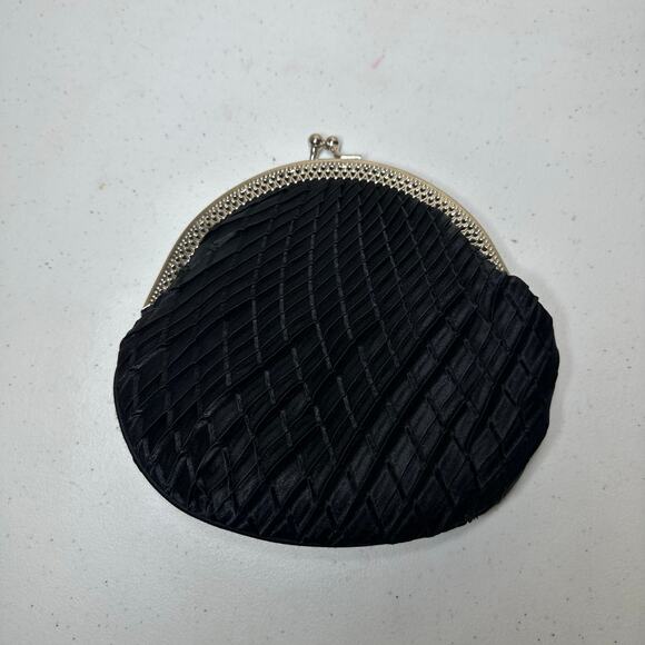 Claire's Black Clam Shell Clutch Chain Purse Y2K Vintage Style 1920 Satin Silver - Picture 2 of 9
